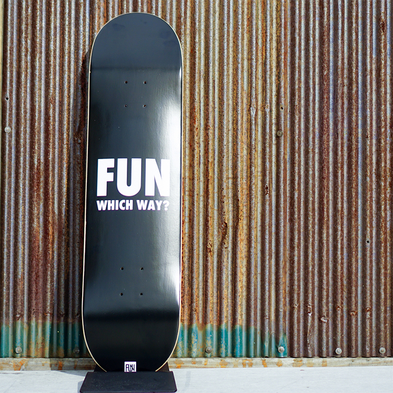 FUN naughty BLACK スケートボード デッキ 8.0×31.65【単品】